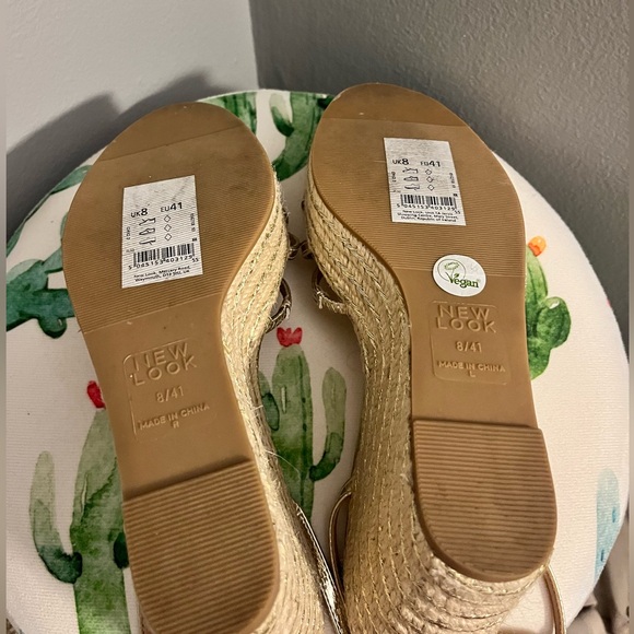 New Look Gold Platform Espadrilles - Picture 7 of 8